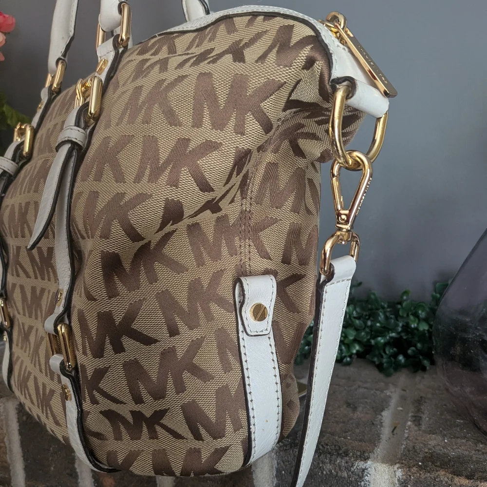 Michael Kors Bedford Signature Satchel Tan Monogram/White trim